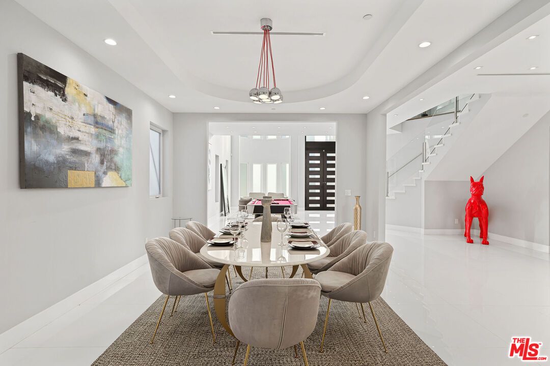 Dining room, Interior, Pendant Lights, Recessed Lighting