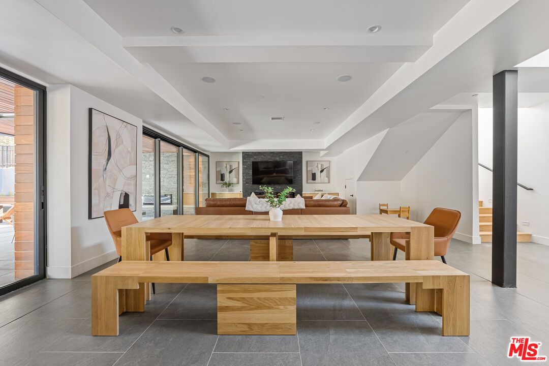 Dining room, Interior, Recessed Lighting