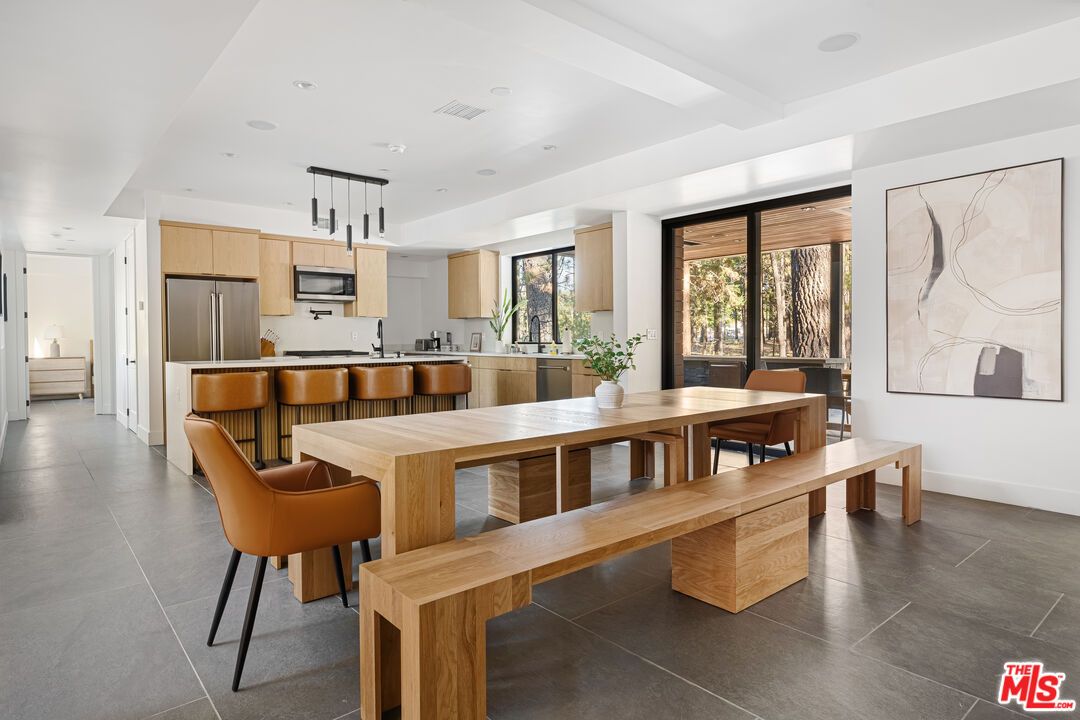 Dining room, Interior, Kitchen, Pendant Lights, Recessed Lighting, Stainless Steel Appliances