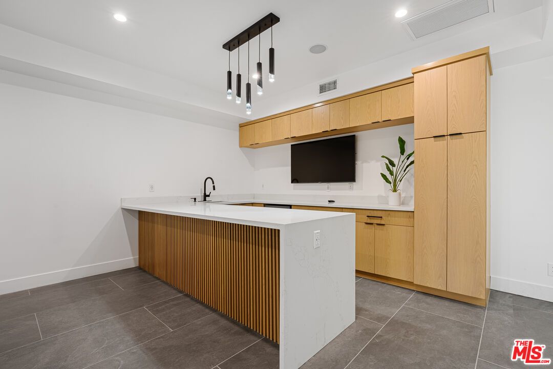 Interior, Kitchen, Pendant Lights, Recessed Lighting