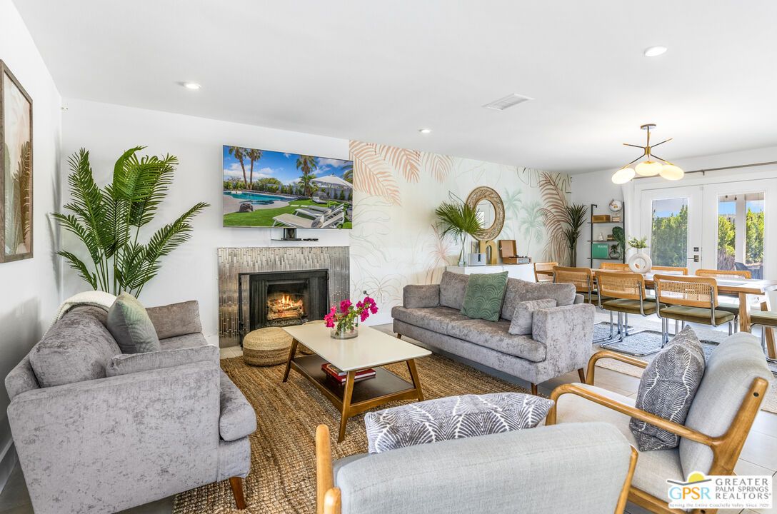 Dining room, Fireplace, Interior, Living room, Pendant Lights, Recessed Lighting