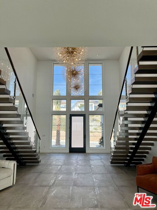 Chandelier, Interior
