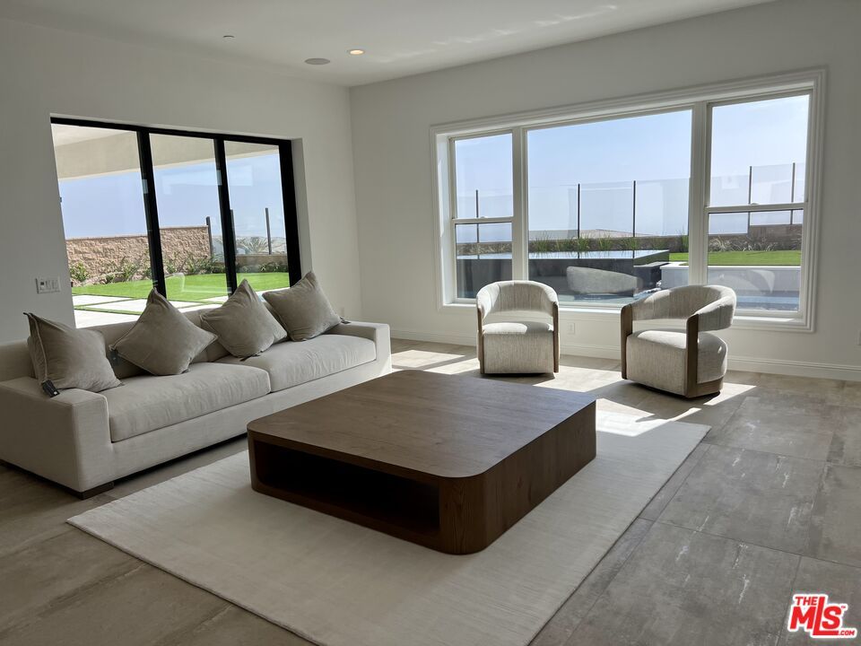 Interior, Living room, Recessed Lighting, Water