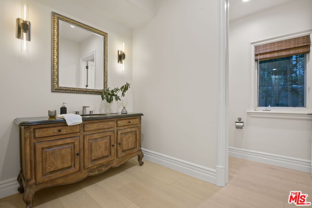 Bathroom, Interior, Recessed Lighting, Wood Texture Flooring