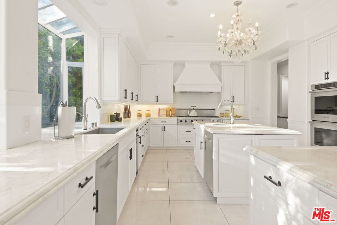 Chandelier, Interior, Kitchen, Recessed Lighting
