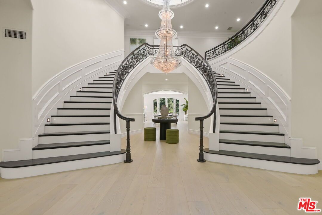Chandelier, Interior, Recessed Lighting, Wood Texture Flooring