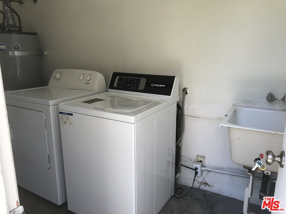 Interior, Washer