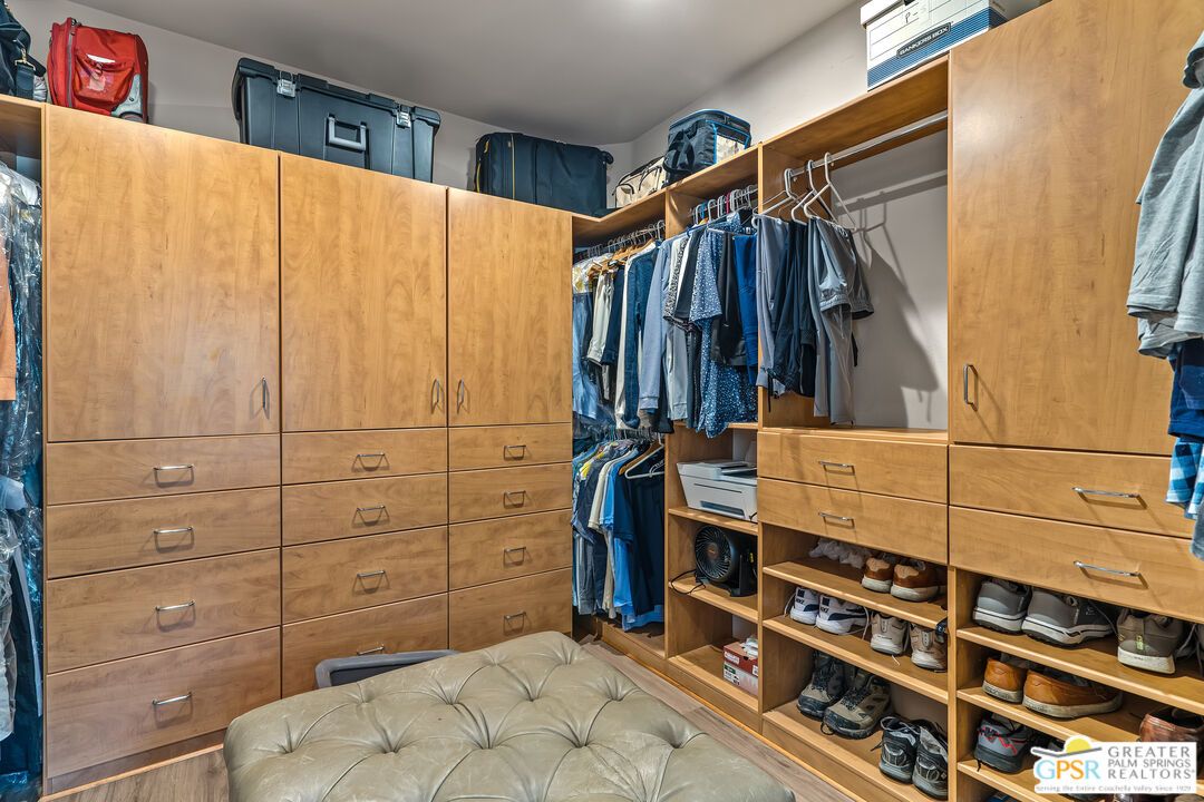 Interior, Recessed Lighting, Walk-in Closets