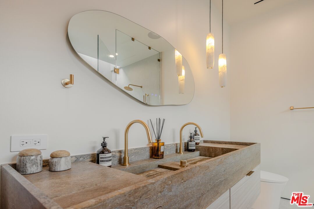 Bathroom, Interior, Pendant Lights, Recessed Lighting