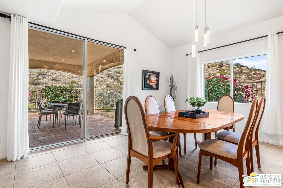 Dining room, Interior, Pendant Lights