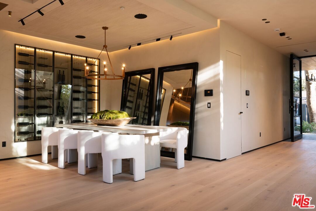 Interior, Pendant Lights, Recessed Lighting, Wine Storage, Wood Texture Flooring