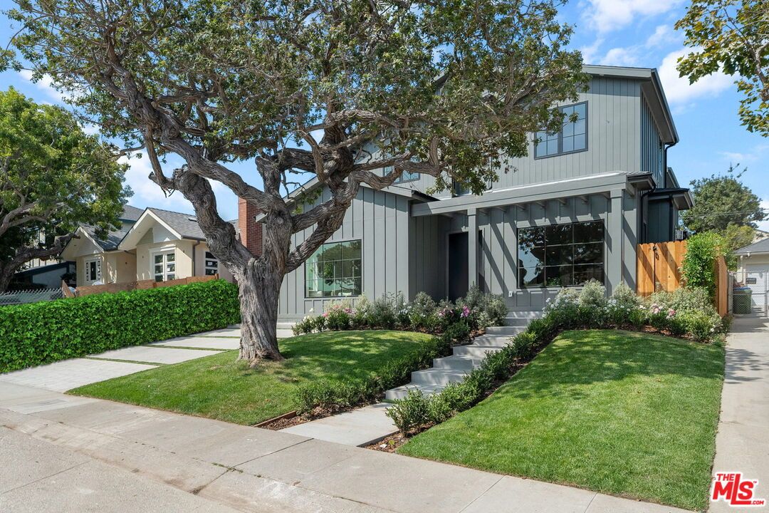 Backyard, Exterior, Facade, Farmhouse