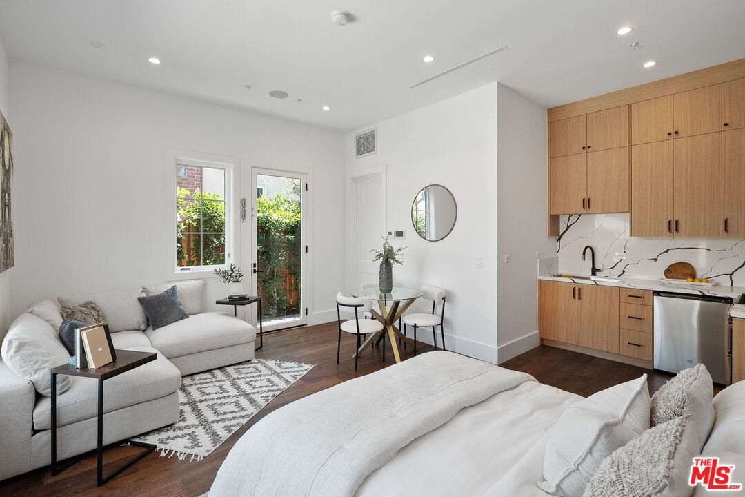 Bedroom, Dining room, Interior, Kitchen, Recessed Lighting, Wood Texture Flooring