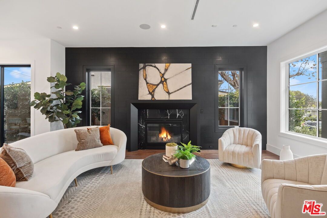 Fireplace, Interior, Living room, Recessed Lighting