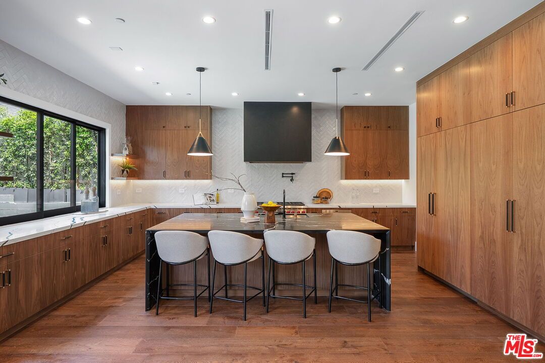 Interior, Kitchen, Pendant Lights, Recessed Lighting, Wood Texture Flooring