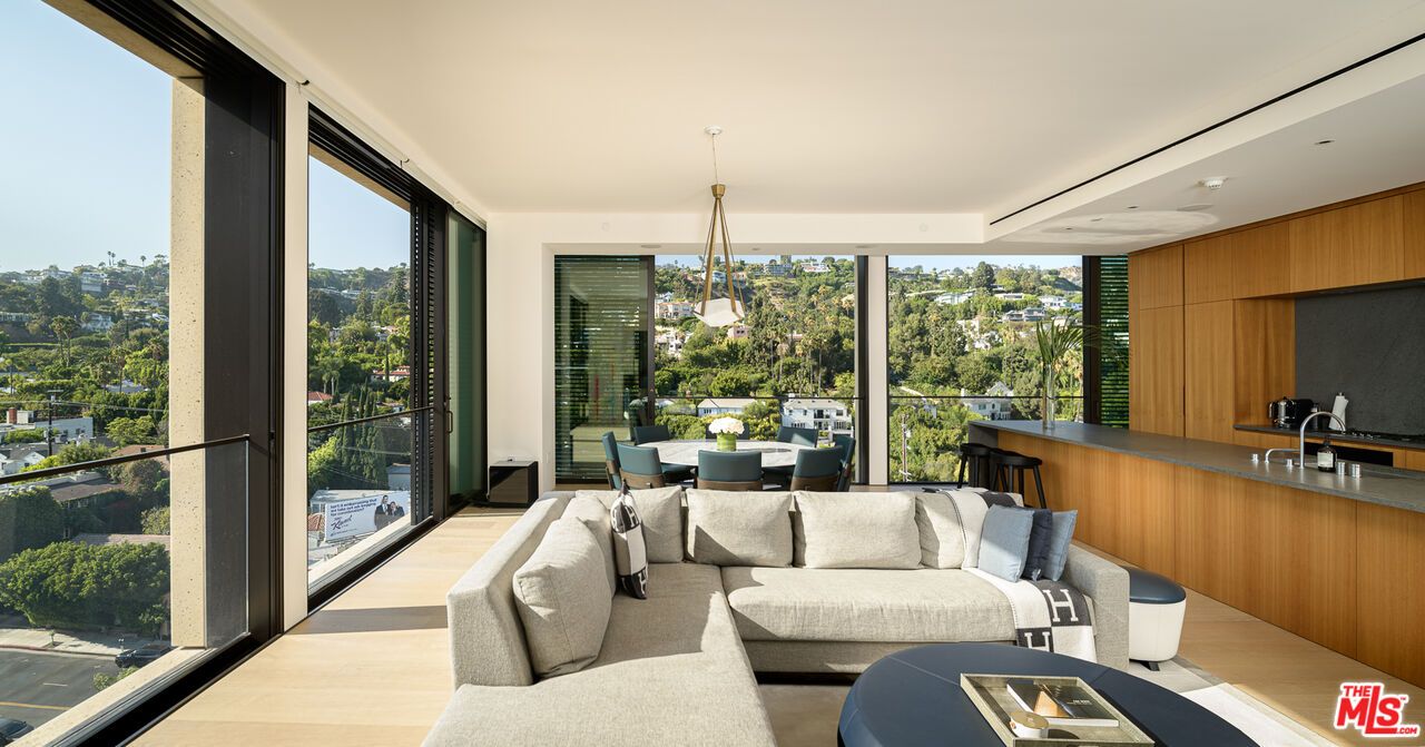 Dining room, Interior, Living room, Pendant Lights, Recessed Lighting, Wood Texture Flooring