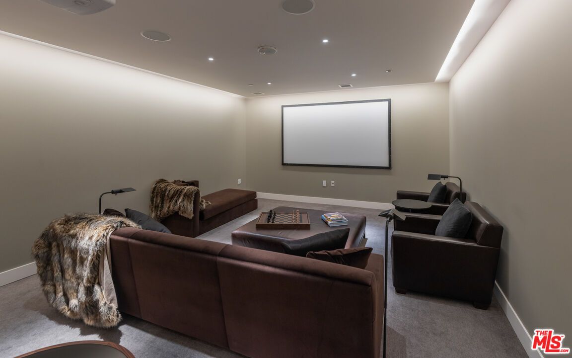 Interior, Projection Screen, Recessed Lighting, Theatre Room