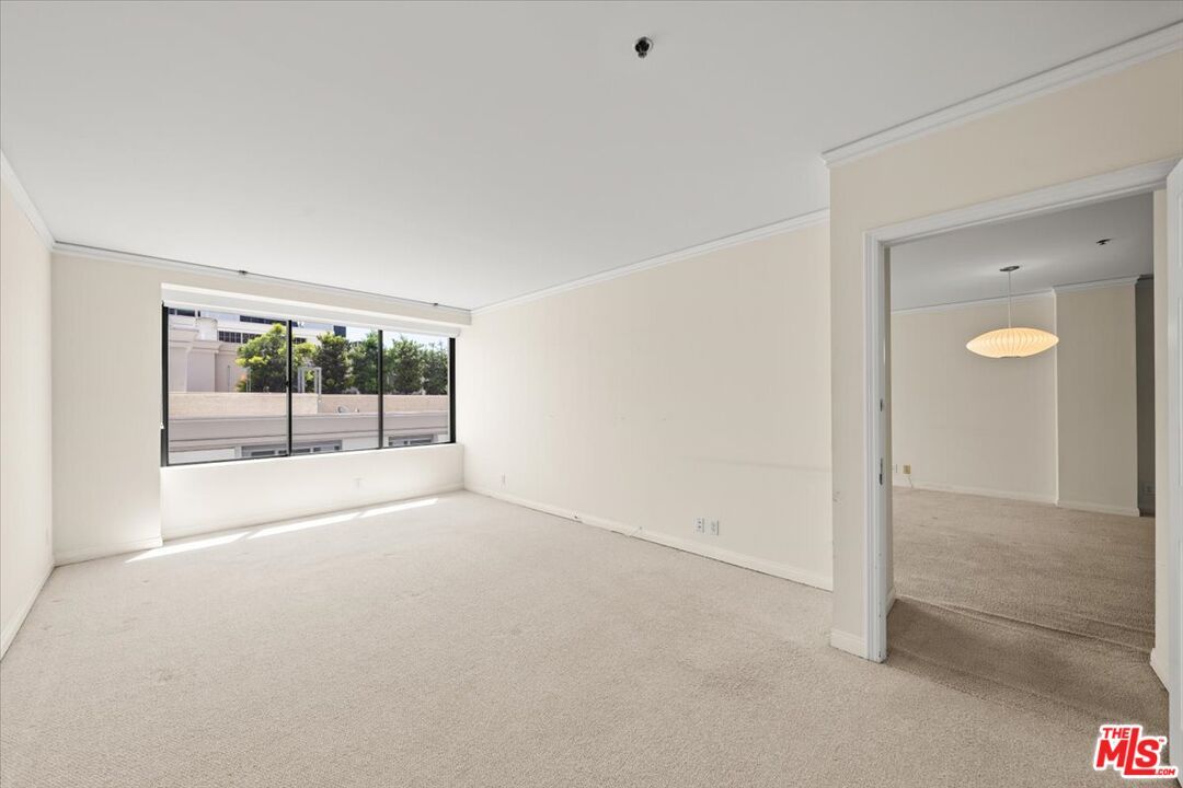Empty room, Interior, Pendant Lights