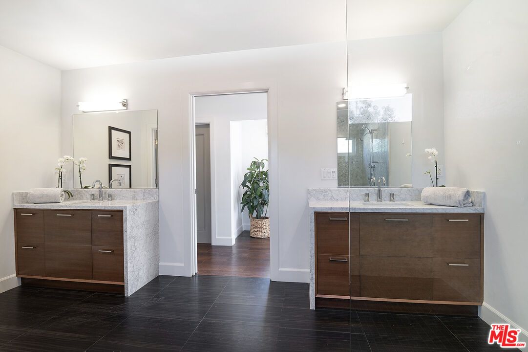 Bathroom, Dual Sink Vanities, Interior, Pendant Lights, Wood Texture Flooring