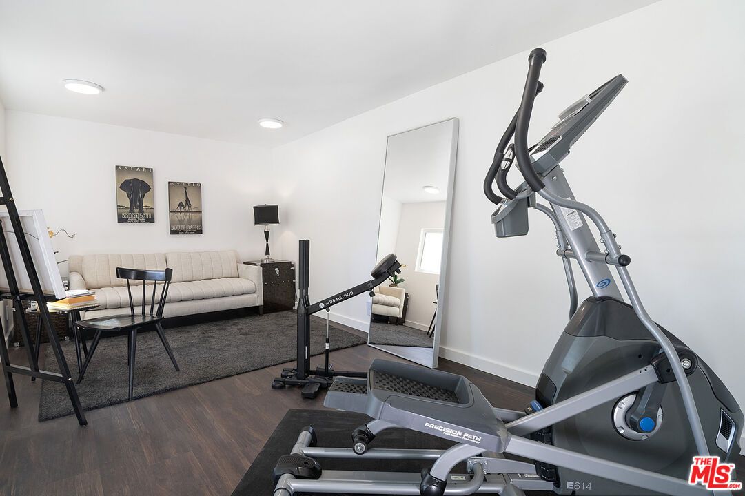 Fitness Equipment, Interior, Recessed Lighting, Wood Texture Flooring