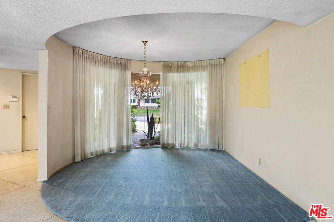 Chandelier, Empty room, Interior