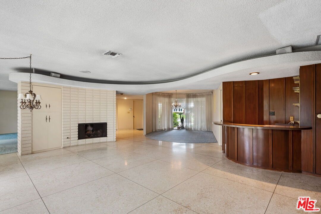 Chandelier, Fireplace, Interior, Pendant Lights, Recessed Lighting