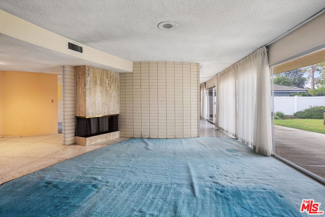 Bedroom, Fireplace, Interior, Recessed Lighting