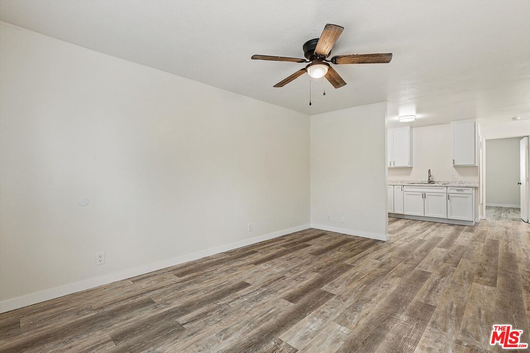 Empty room, Interior, Kitchen, Wood Texture Flooring