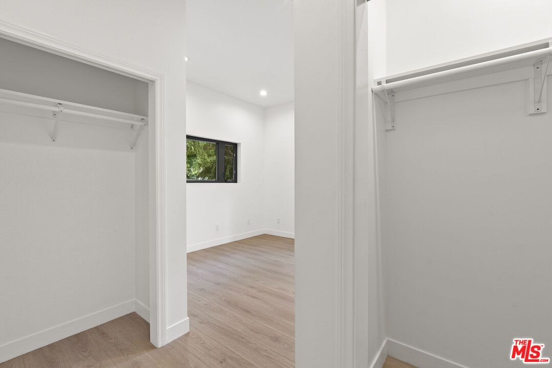 Interior, Recessed Lighting, Walk-in Closets, Wood Texture Flooring