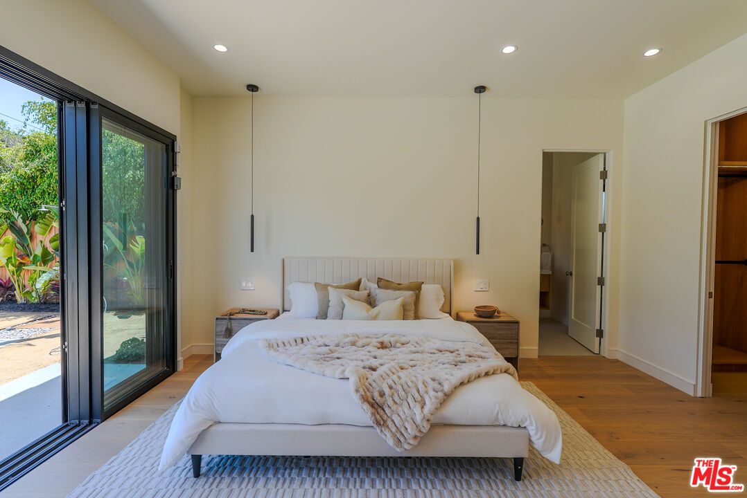 Bedroom, Interior, Pendant Lights, Recessed Lighting, Wood Texture Flooring