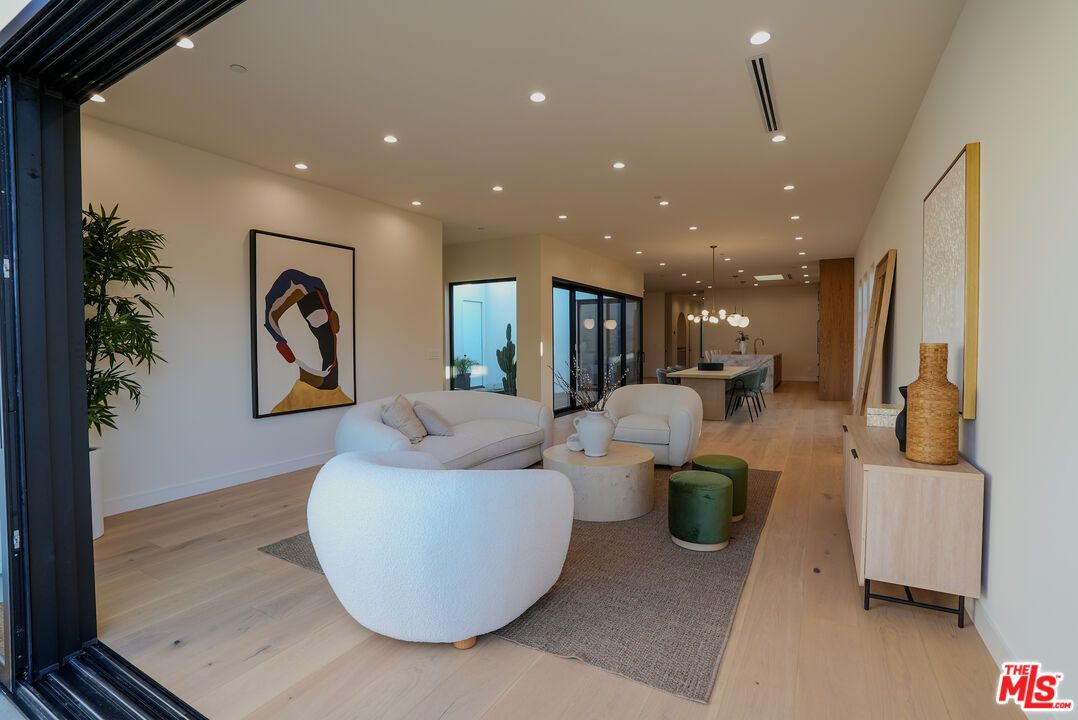 Dining room, Interior, Living room, Pendant Lights, Recessed Lighting, Wood Texture Flooring