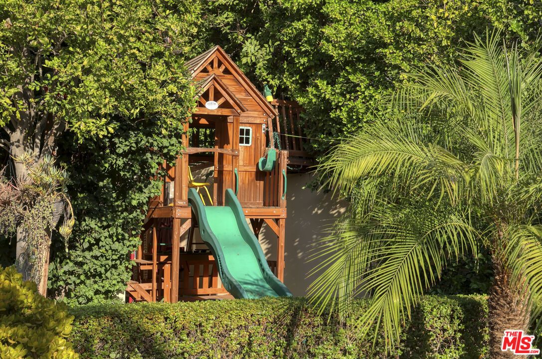 Exterior, Playground