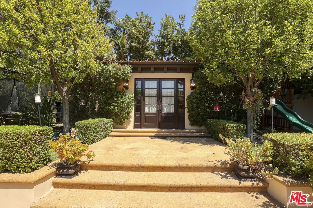 Exterior, Playground