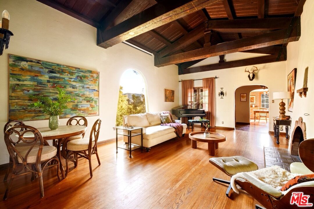 Dining room, Interior, Living room, Piano, Wooden Beams, Wooden Ceilings, Wood Texture Flooring