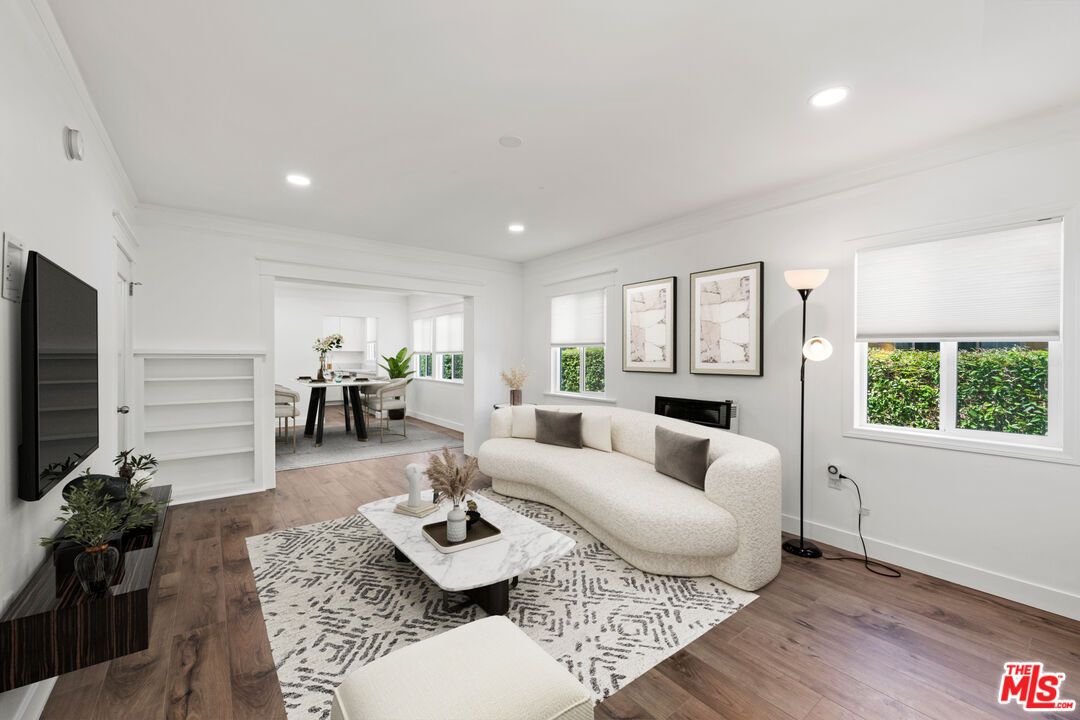 Dining room, Interior, Living room, Recessed Lighting, Wood Texture Flooring