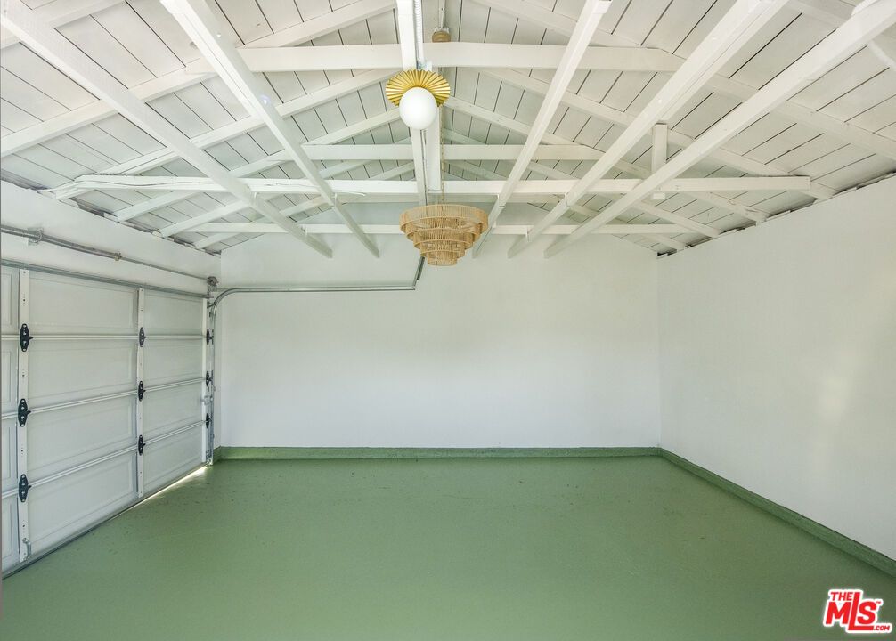 Garage, Interior