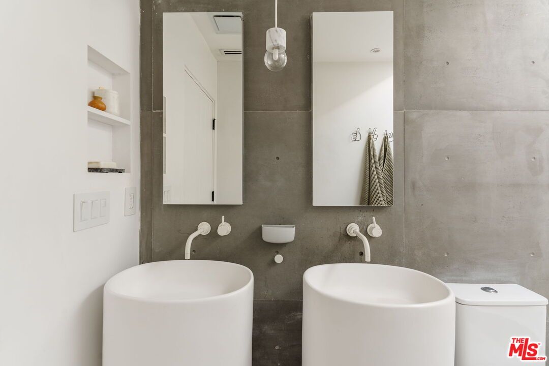 Bathroom, Free Standing Baths, Interior