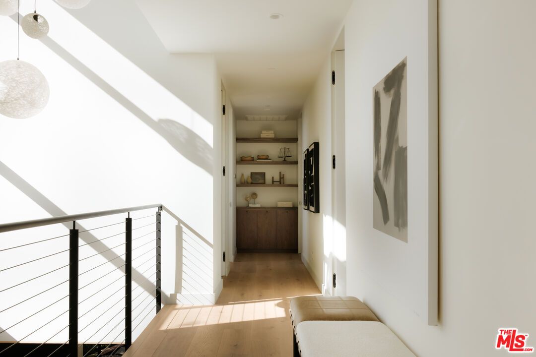 Interior, Pendant Lights, Recessed Lighting, Wood Texture Flooring