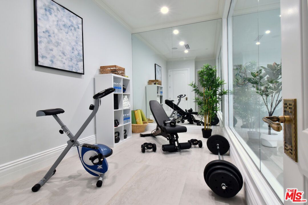 Fitness Equipment, Interior, Recessed Lighting