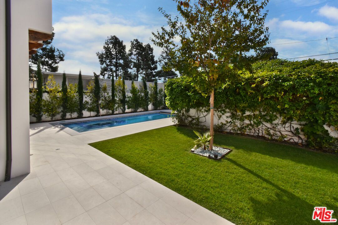 Backyard, Exterior, Pool