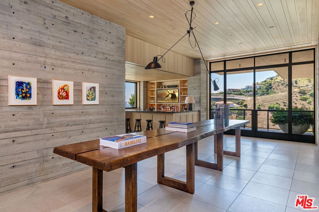 Interior, Pendant Lights, Recessed Lighting, Wooden Walls