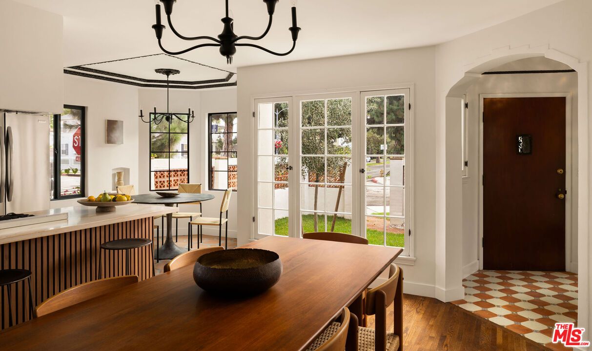 Chandelier, Dining room, Interior, Pendant Lights, Wood Texture Flooring