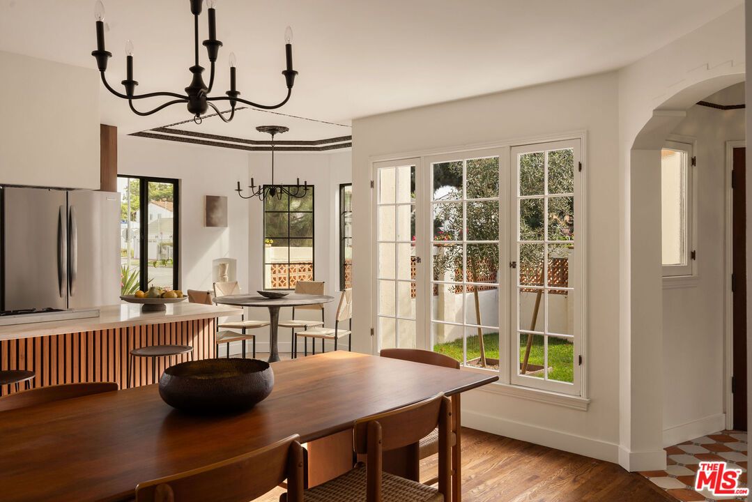 Chandelier, Dining room, Interior, Wood Texture Flooring