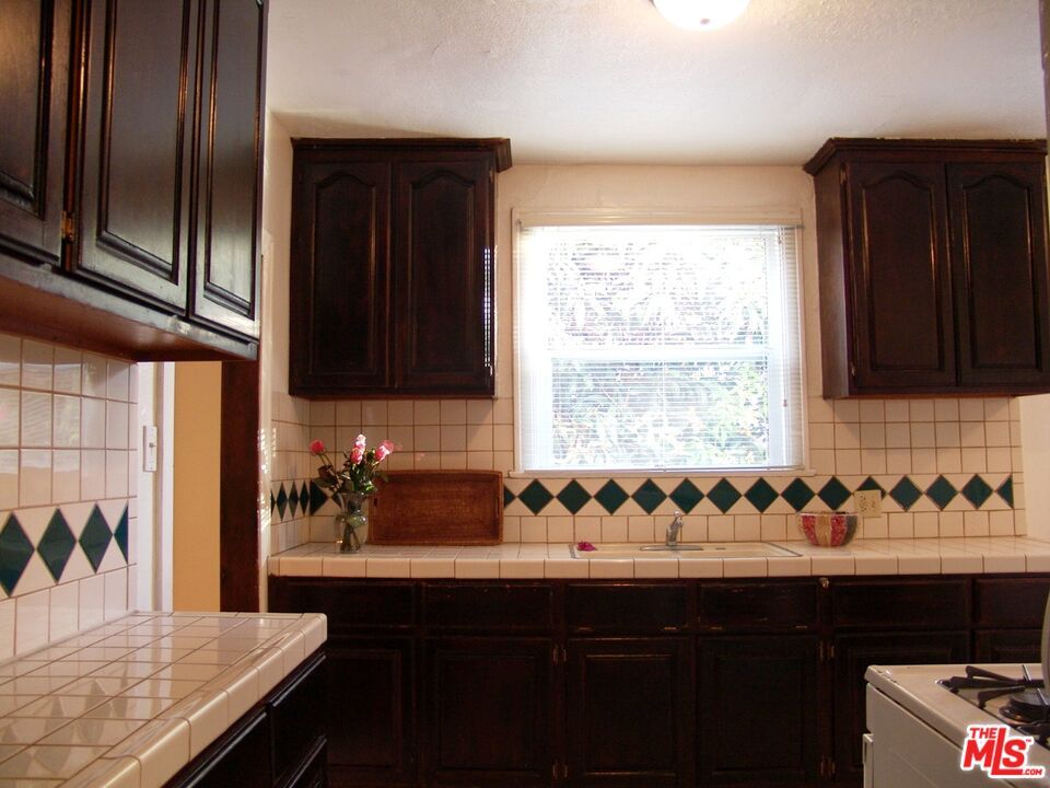 Interior, Kitchen, Tile Countertops