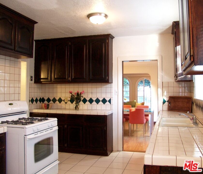 Dining room, Interior, Kitchen, Tile Countertops
