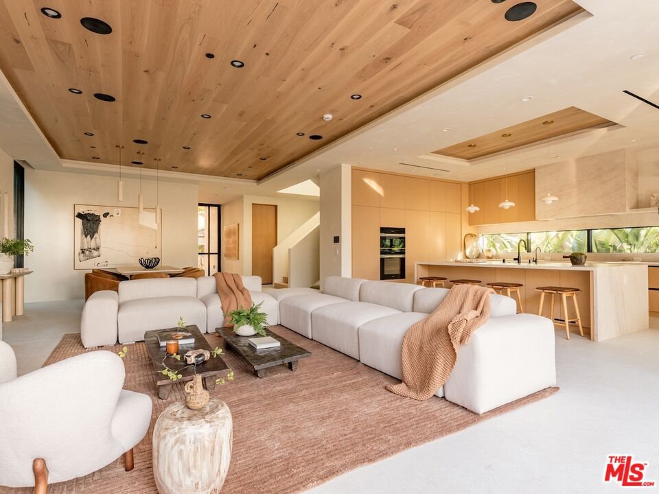 Interior, Living room, Pendant Lights, Recessed Lighting, Wooden Ceilings