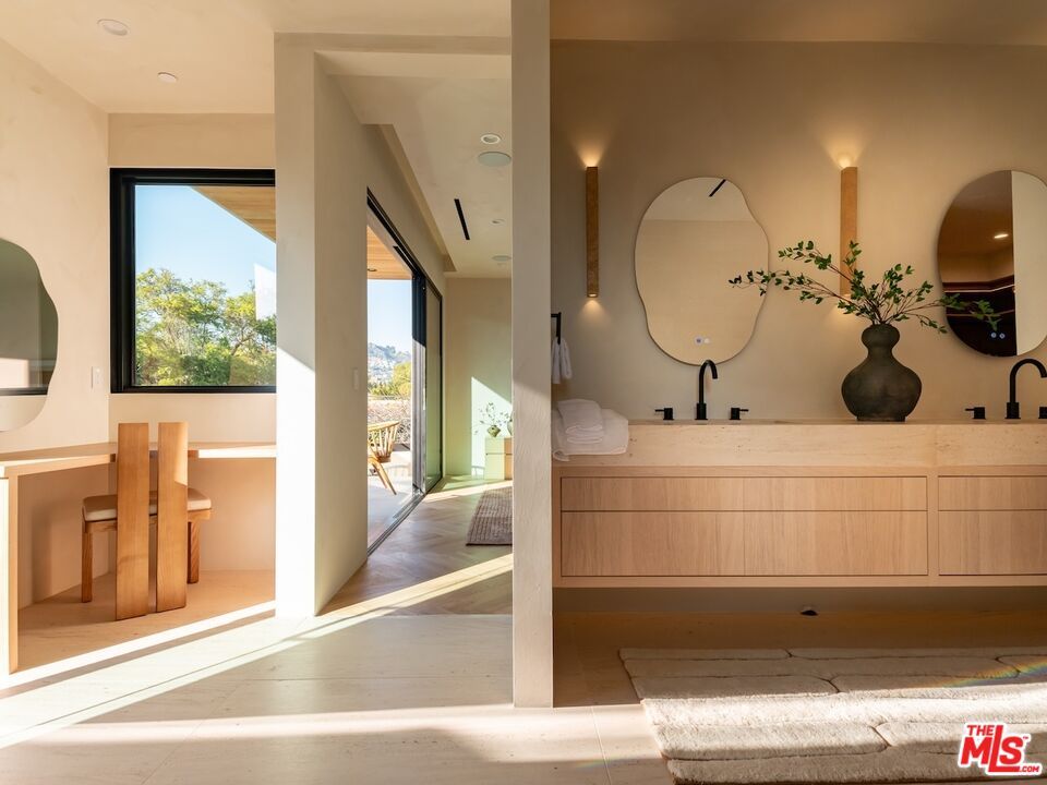 Bathroom, Interior, Recessed Lighting, Wood Texture Flooring