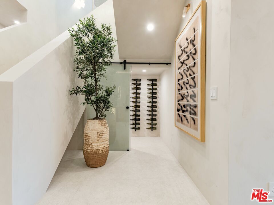 Interior, Recessed Lighting, Wine Storage