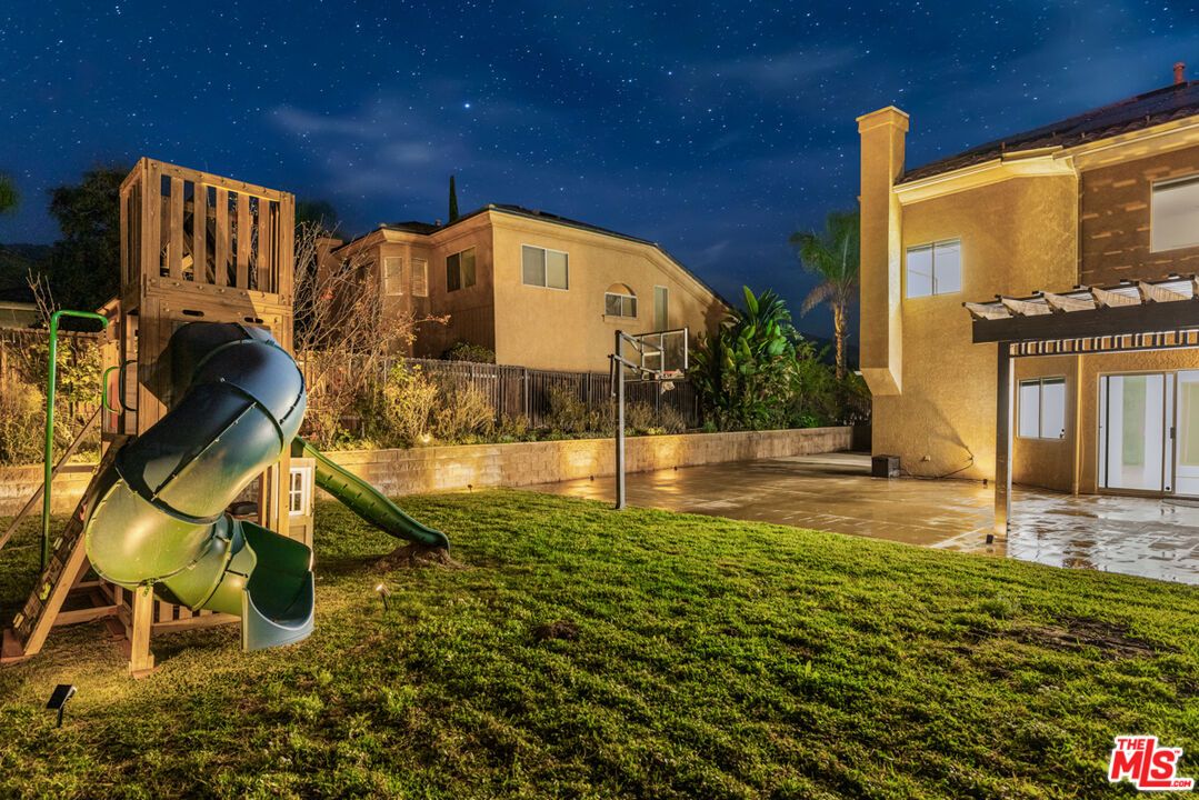 Backyard, Exterior, Playground