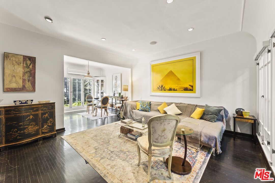 Dining room, Interior, Living room, Pendant Lights, Recessed Lighting, Wood Texture Flooring